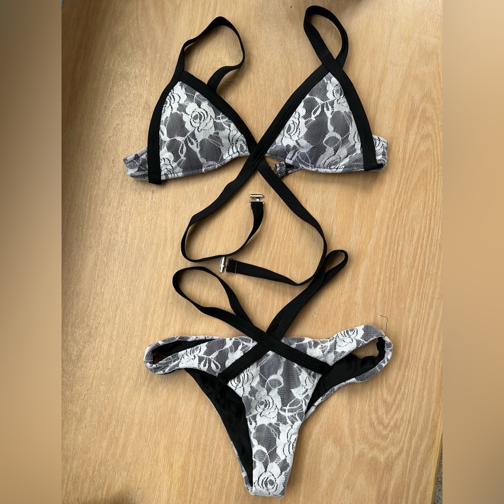 SHEIN lace strappy bikini set